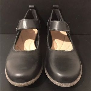 New Clarks Women’s Wilrose Glen Mary Janes Size 8
